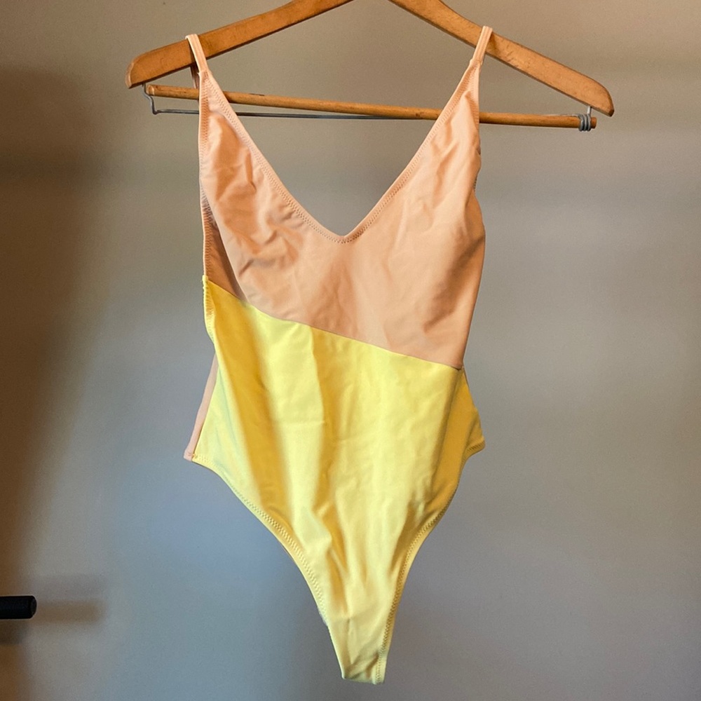 Bathing suit